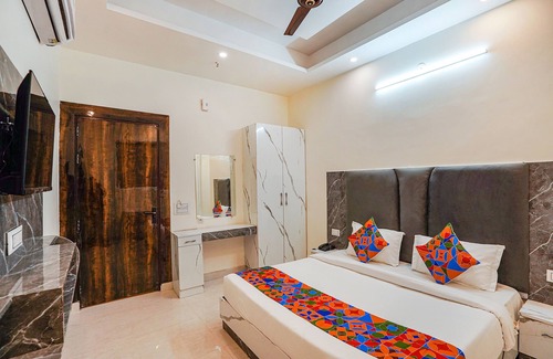 Delhi Hotel | Fabexpress Red Diamond