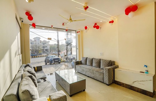 Delhi Hotel | Fabexpress Red Diamond