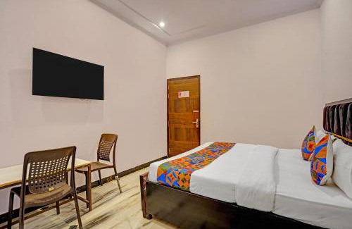Kaushambi Hotel | FabExpress RN Residency