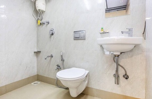 Kurla West Hotel | Fabexpress Silver Lake