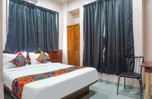 Baner Hotel | FabExpress Skyline I - Nr Baner Hill