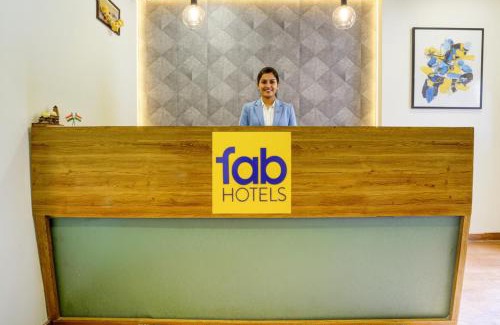 Andheri West Hotel | FabExpress Sumit Palace