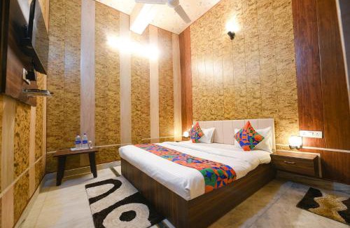 Faridabad Hotel | FabExpress The Grand Palace