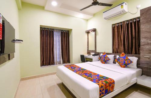 New Town Hotel | FabExpress The Sunshine Residency
