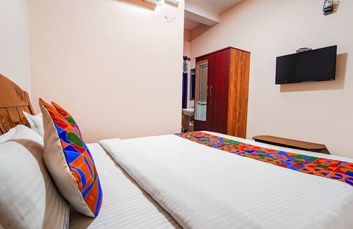 Peelamedu Hotel | Fabexpress Uv Residency