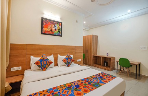 Sector 62 Hotel | Fabhotel Aanya Suites