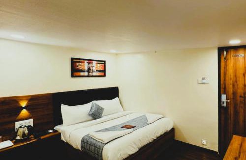 Marol Casa | FabHotel Aksa Inn