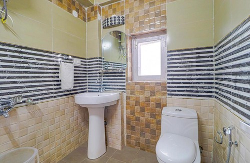 Shimla Hotel | FabHotel Alpine Hilldon