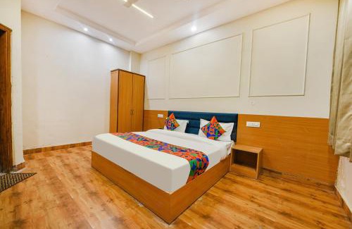 Amritsar Hotel | FabHotel Alpine Tree