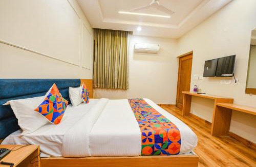 Amritsar Hotel | FabHotel Alpine Tree