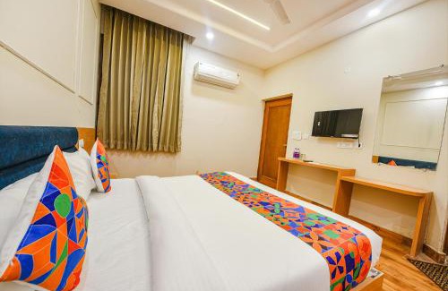 Amritsar Hotel | FabHotel Alpine Tree