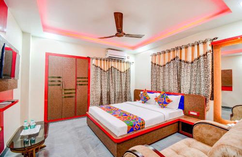 Lake Town Hotel | FabHotel Asha Inn
