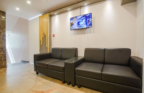 Kadubeesanahalli Hotel | Fabhotel Athasri Inn