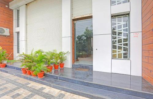 Indore Hotel | FabHotel Aura Grande