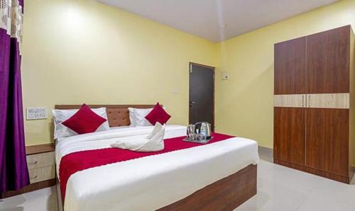 RR Nagar Hotel | FabHotel Ayodhya Comforts