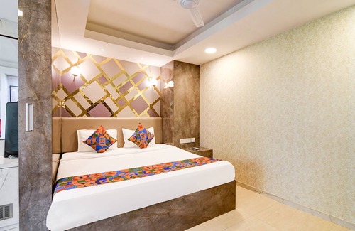 Ballygunge Hotel | FabHotel Ballygunge Luxury - Behind Punjab Club