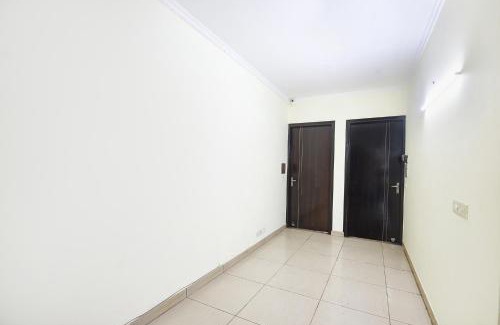Sector 39 Hotel | FabHotel Corporate Stayz - Near Medanta Hospoital