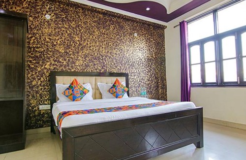 Bullawala Hotel | Fabhotel Cp Palace