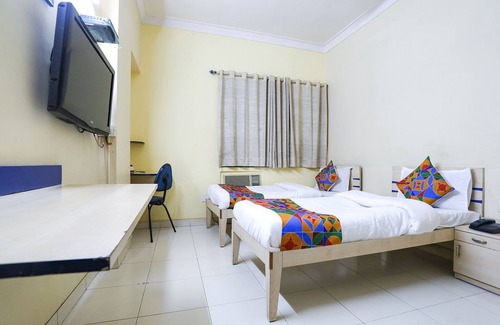 Nashik Road Hotel | Fabhotel De Rajanigandha