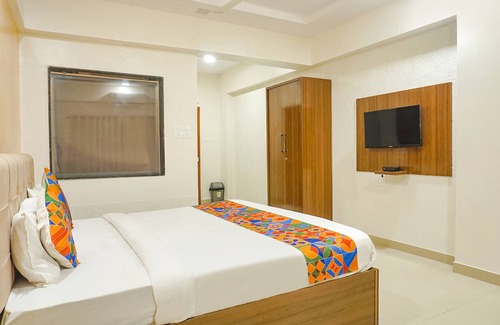 Pune Hotel | FabHotel Embassy