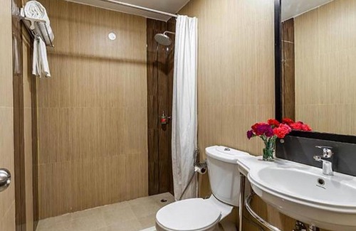 Greater Kailash Hotel | Fabhotel Gautam Residency