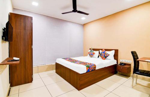Dumdum Hotel | FabHotel Gokul Residency