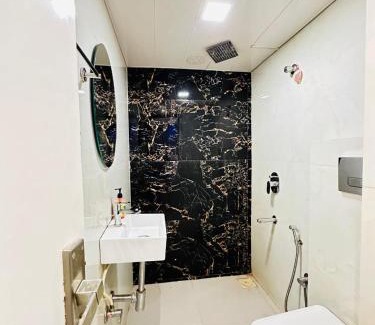 Sakinaka Hotel | FabHotel Golden Star