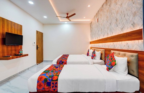 JP Nagar Hotel | Fabhotel Golden Stay