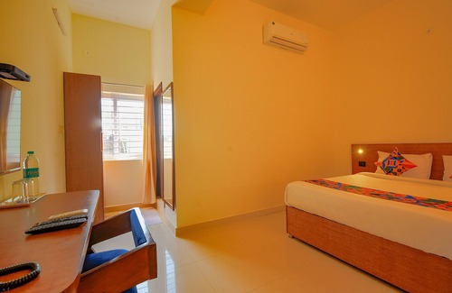 BTM 2nd Stage Hotel | Fabhotel Gr Lake View