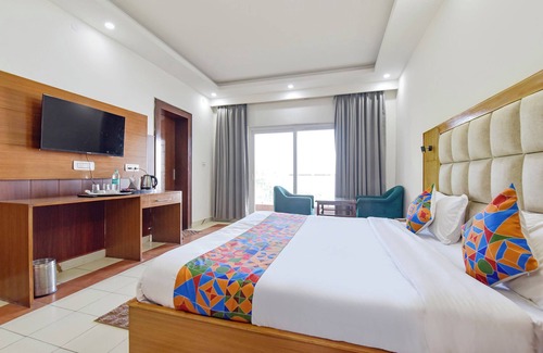 Kempty Range Hotel | Fabhotel Green Acres