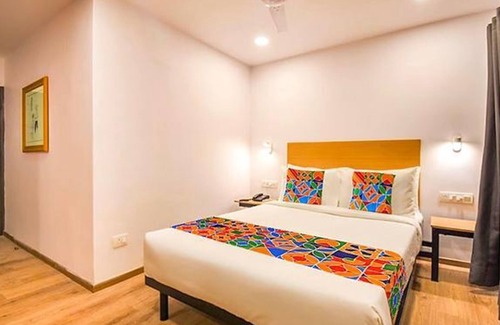 Taltala Hotel | Fabhotel Heera Holiday Inn