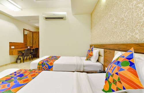 Ahmedabad Hotel | Fabhotel Hill Park