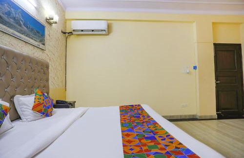 Noida Hotel | FabHotel HM Palace