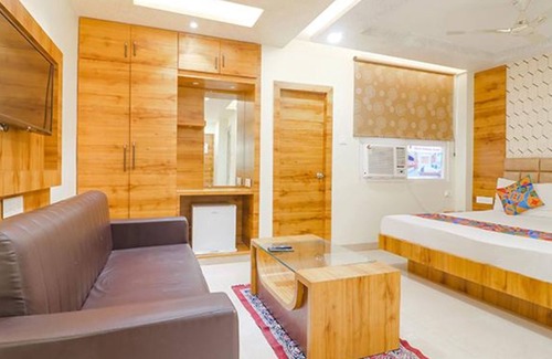 Danapur Hotel | Fabhotel Holiday Grand
