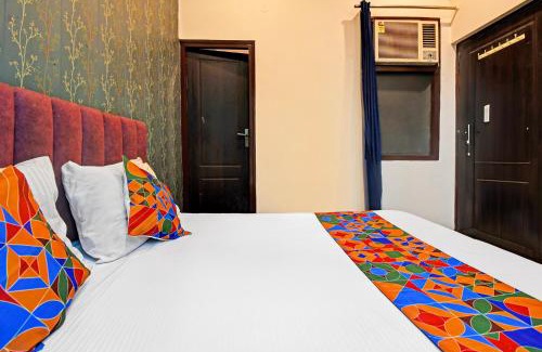 Gomti Nagar Hotel | FabHotel Insight Inn