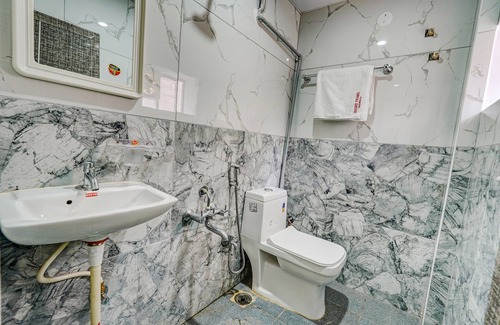 Koramangala Hotel | Fabhotel Ivory Pearl