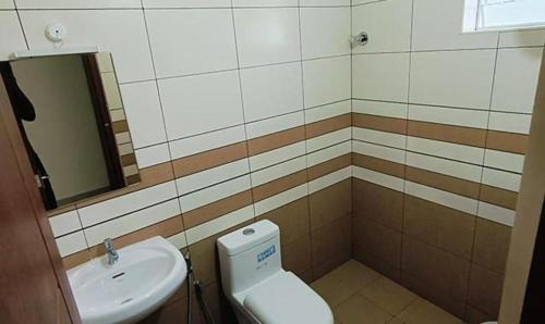 Kaloor Apartamento | FabHotel JK Grand