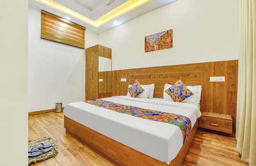 Kishangarh Hotel | FabHotel Jugnu
