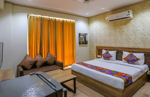 Sector 51 Hotel | Fabhotel Limewood Stay