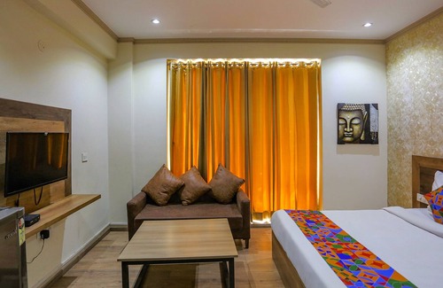 Sector 51 Hotel | Fabhotel Limewood Stay