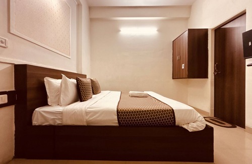 Durgapura Hotel | Fabhotel Majestic Heights
