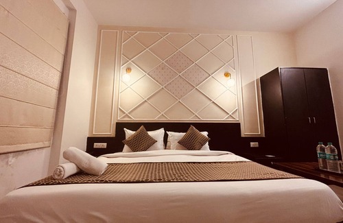 Durgapura Hotel | Fabhotel Majestic Heights