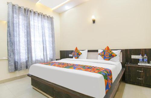 Mohali Hotel | FabHotel Moon Trip