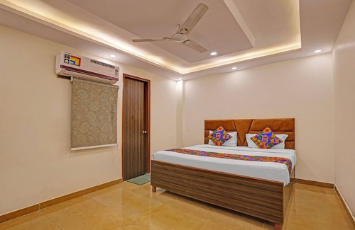 Ghaziabad Hotel | Fabhotel Moonlight & Banquets