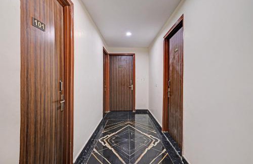 Ghaziabad Hotel | FabHotel Moonlight & Banquets