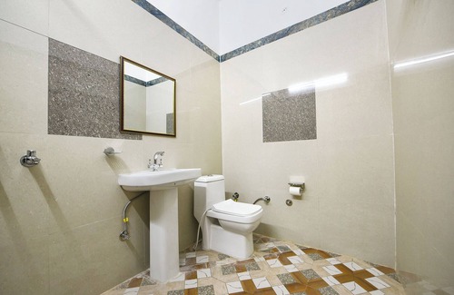 Kishangarh Hotel | Fabhotel Paradise
