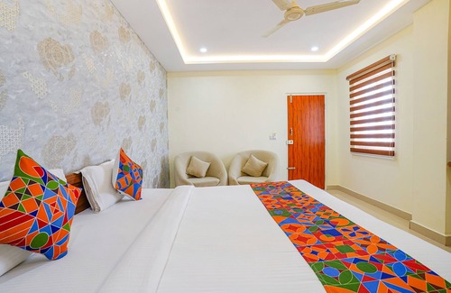 Krishnarajapura Hotel | FabHotel Partha Residency
