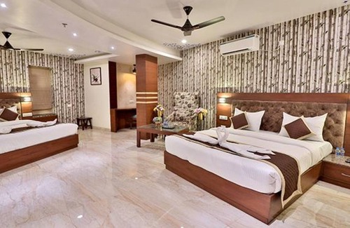 Gayariawas Hotel | Fabhotel Prime Candle Wood