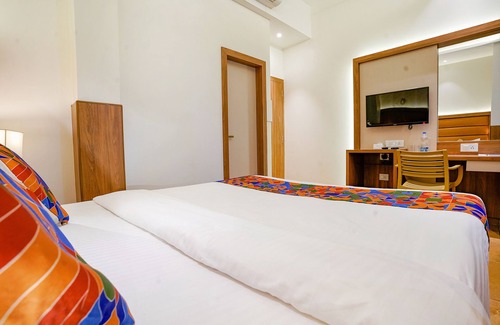 Rabale Hotel | Fabhotel Prime Landmark Aura