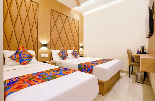 Kurla West Hotel | FabHotel Prime Palm Grove